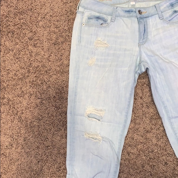 Light Wash Distressed Jeans - Picture 3 of 4